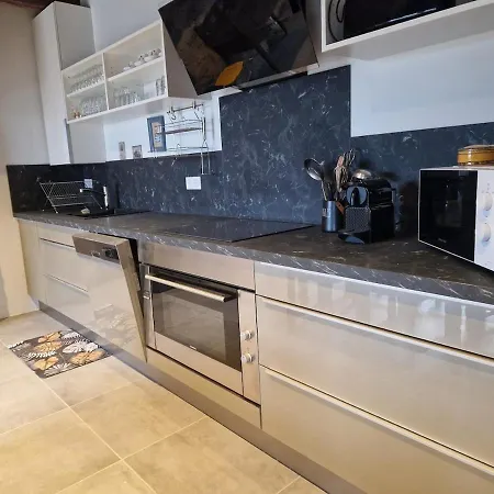 De La Viadene Semesterbostad